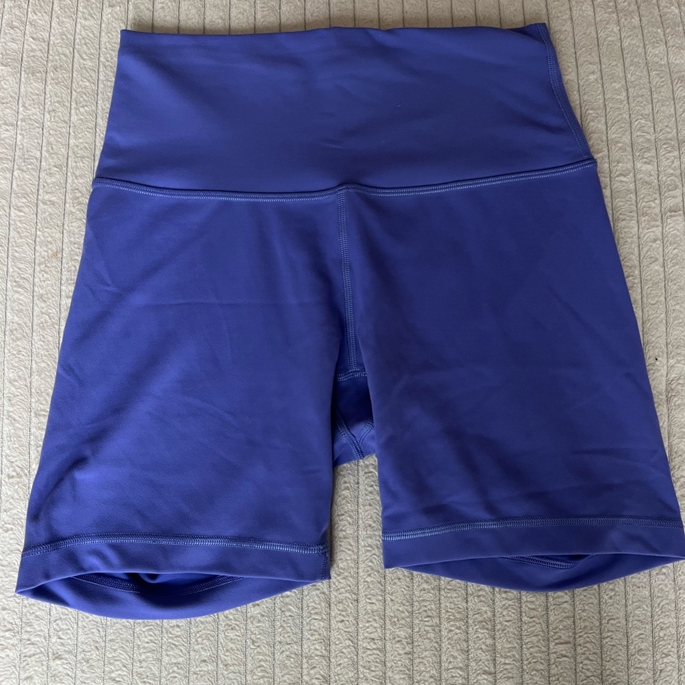 Wild indigo Lululemon wunder train bike shorts